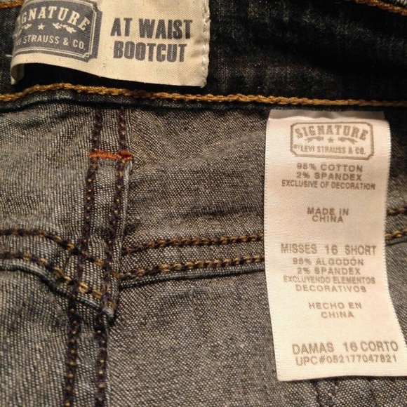 Levis Jeans Women's 16 Short At Waist Boot Cut - Picture 5 of 5